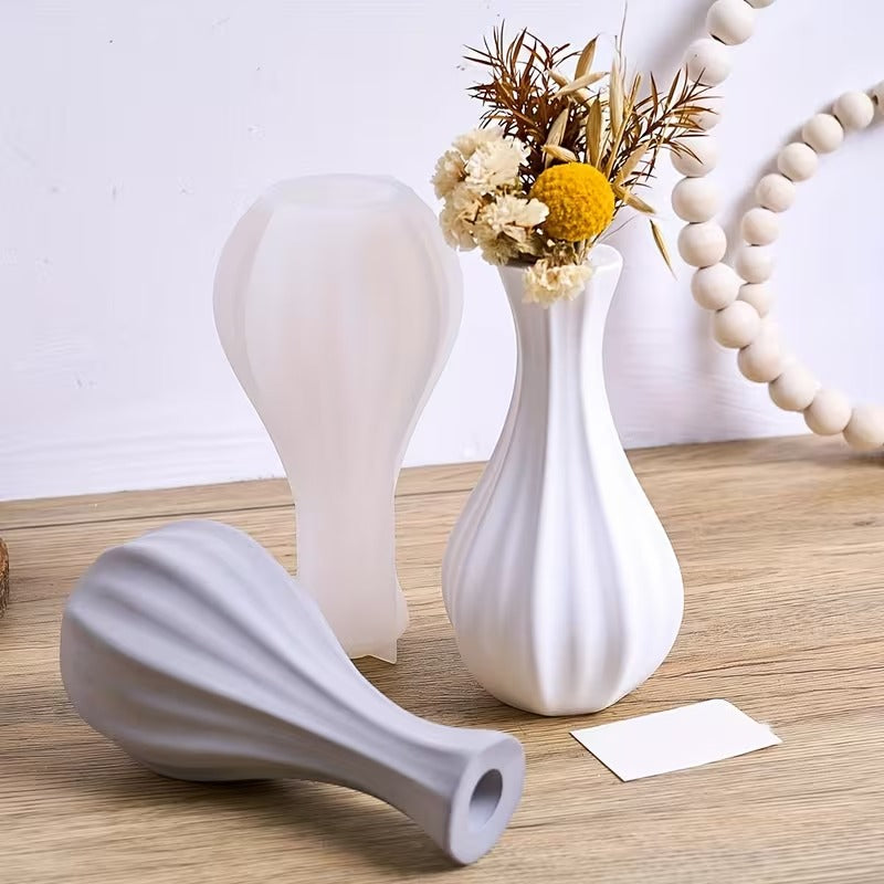 Fluted Tall Flower Vase Silicone Mold for Resin, Cement, Plaster & Jesmonite – 16 cm
