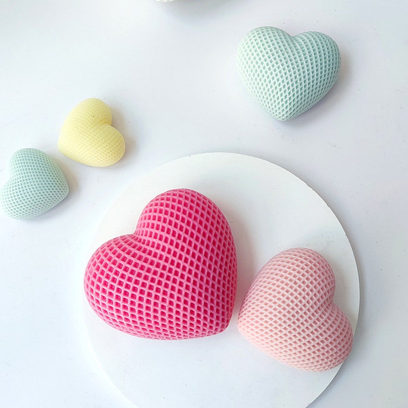 Woven Heart Shape Silicone Mold I Multi-Purpose Smooth & Reusable 3D Grid Love Mould I for DIY Handmade Ornament Chocolate Cake Décor Aromatherapy Soap Resin Candle Art Craft