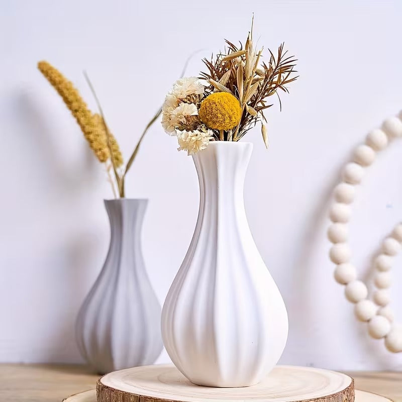 Fluted Tall Flower Vase Silicone Mold for Resin, Cement, Plaster & Jesmonite – 16 cm