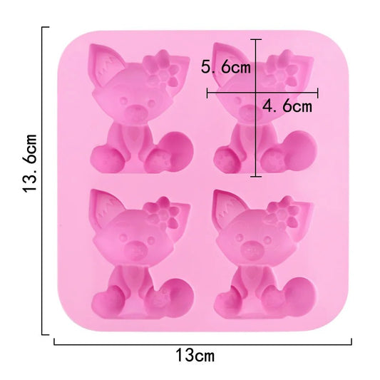 Pink 4-cavity cute cat silicone mould with dimensions: 13x13.6cm mould, 5.6x4.6cm cavity