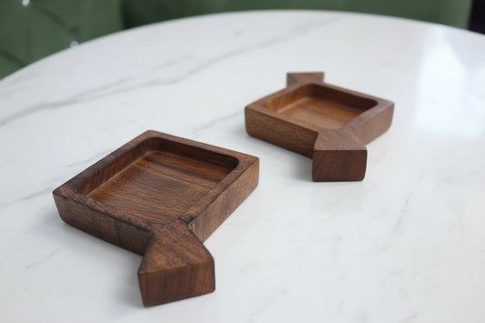 Kite-shaped wooden container for handmade candles and decorative use