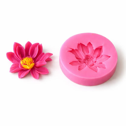Lotus flower silicone mould 7.5cm with 5.5cm pink wax casting shown alongside, size dimensions labelled
