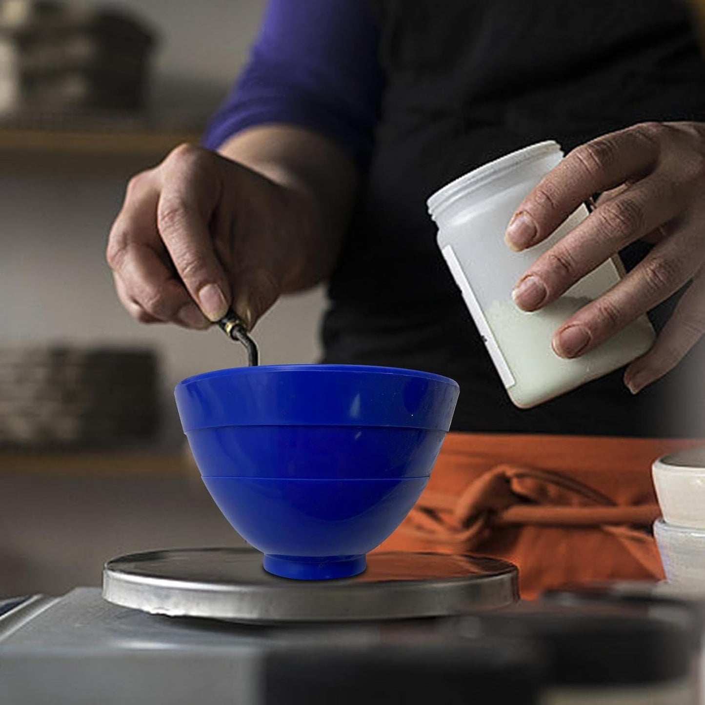 Flexible Silicone Mixing Bowl for Plaster, Resin & Alginate – 13cm