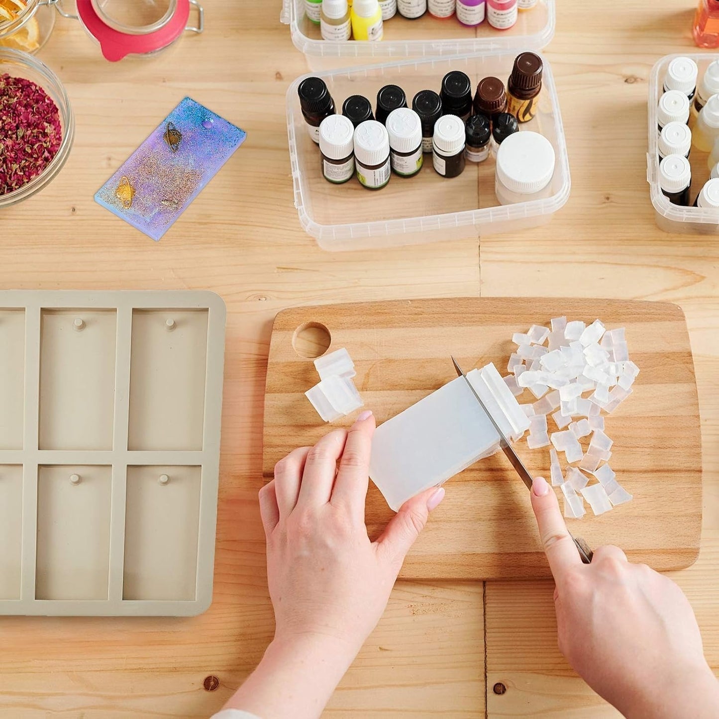 6-Cavity Rectangle Wax Tablet Silicone Mould – Hanging Tag Mould for Wax Sachets & Resin