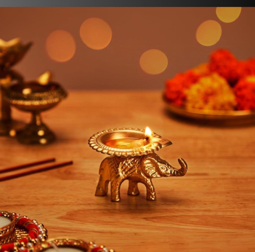 Diya elephant urli