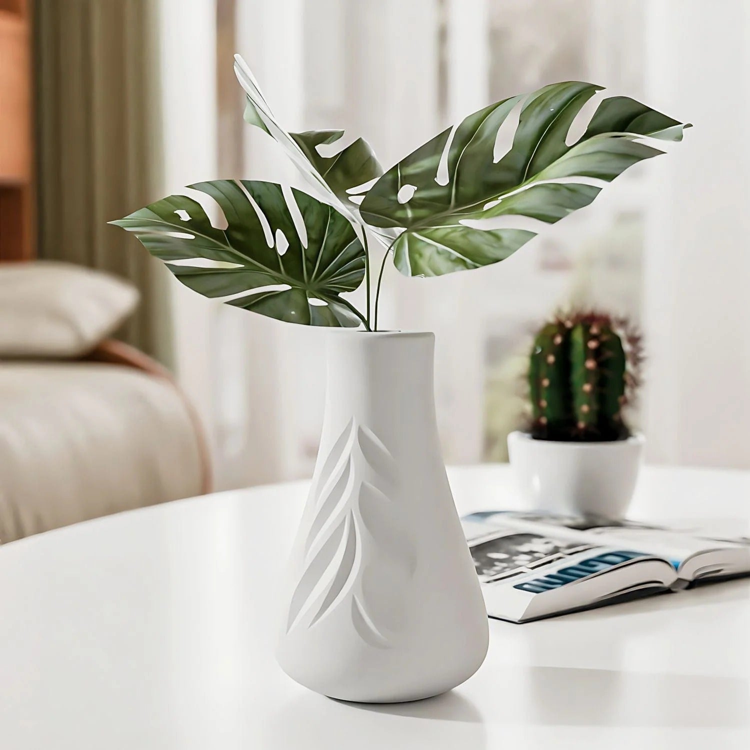 Leaf Pattern Flower Vase Silicone Mold 13cm — Resin Cement Plaster Jesmonite | Bloom Creations India