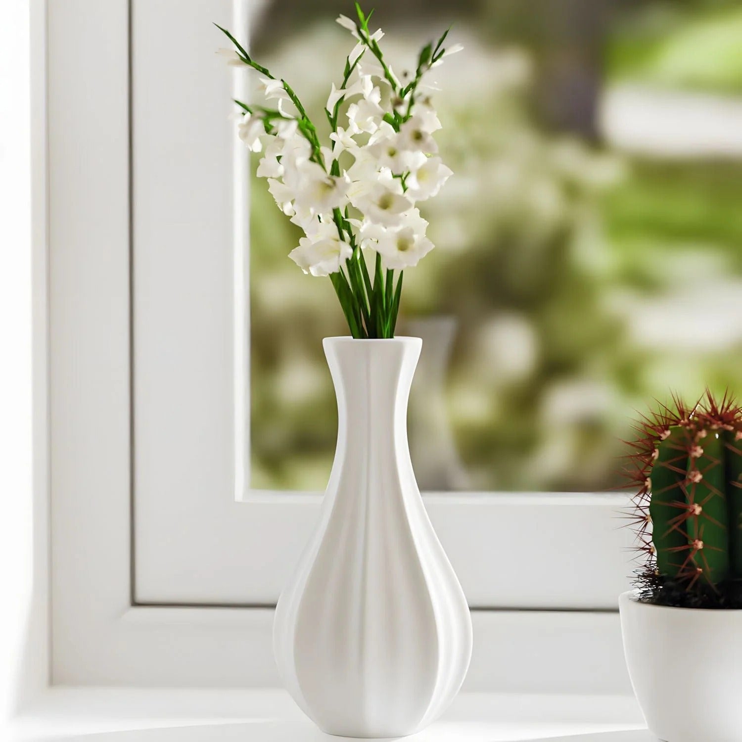 Fluted Tall Flower Vase Silicone Mold — size reference | Bloom Creations India